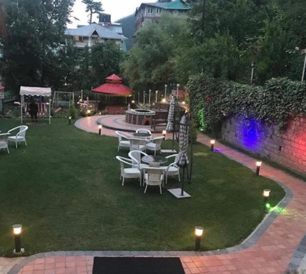 جناح مطلّ علي الجبل, Shingar Regency