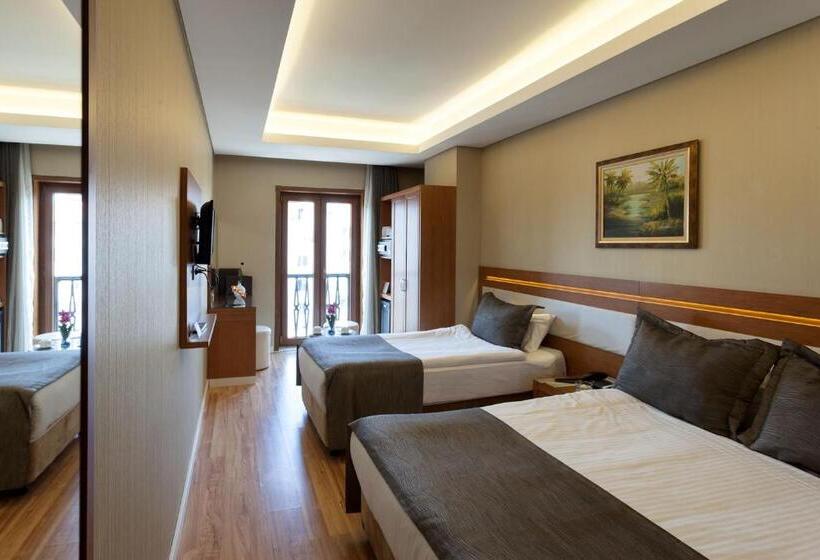 اتاق استاندارد سه نفره, Sorriso