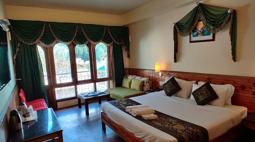 اتاق لوکس, The Orchard Greens