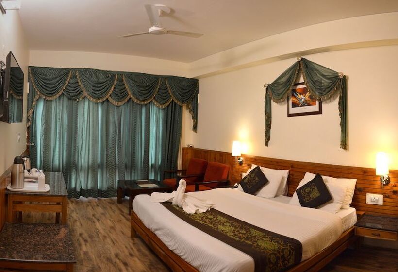 اتاق لوکس, The Orchard Greens