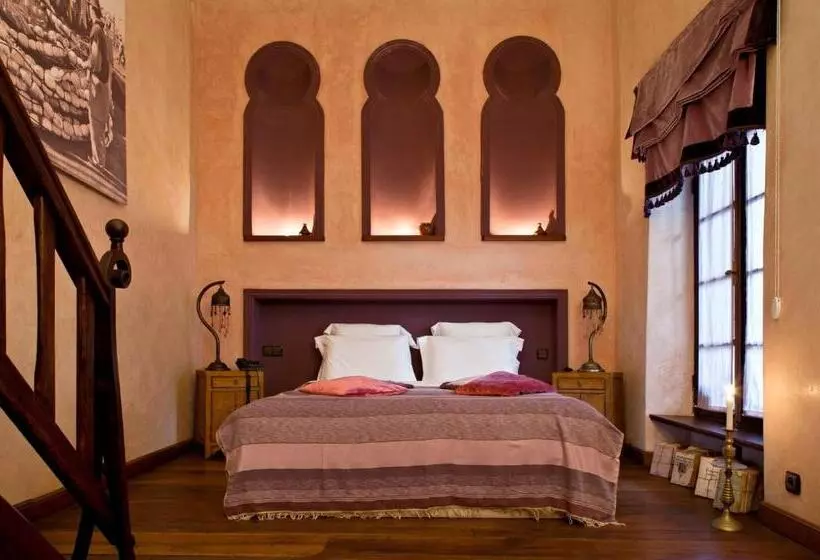 اتاق پرستیژ, Villa De L O