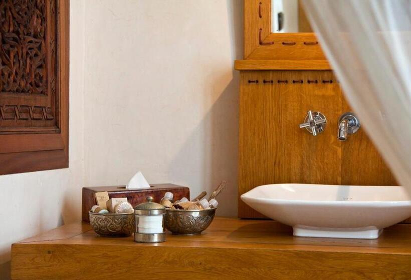 스위트, Villa De L O