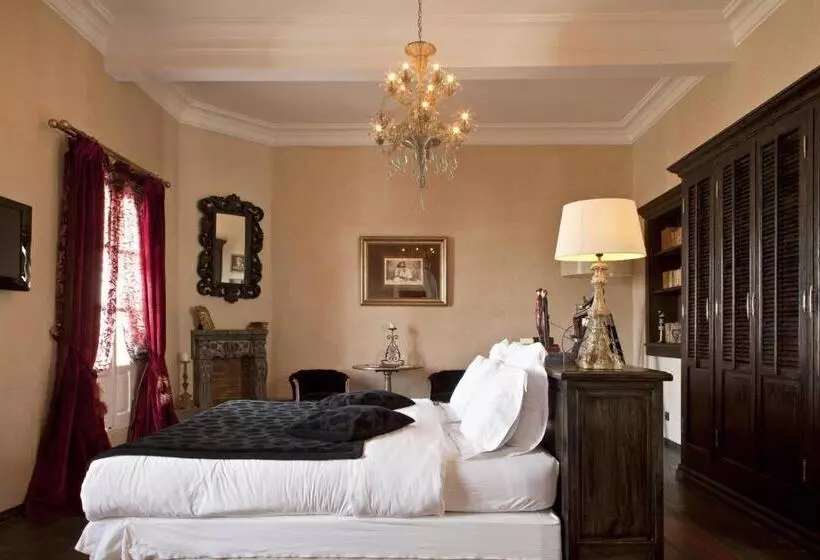 سوییت پرستیژ, Villa De L O