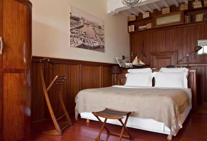 سوییت پرستیژ, Villa De L O