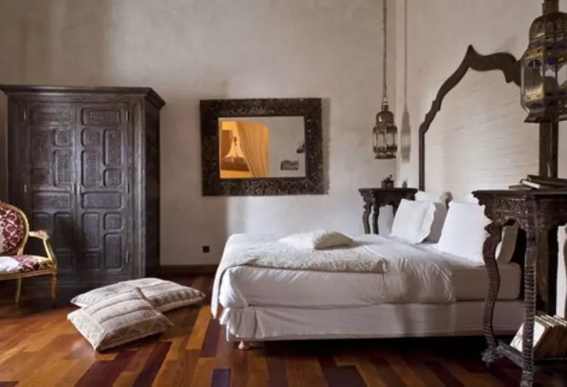 سوییت, Villa De L O