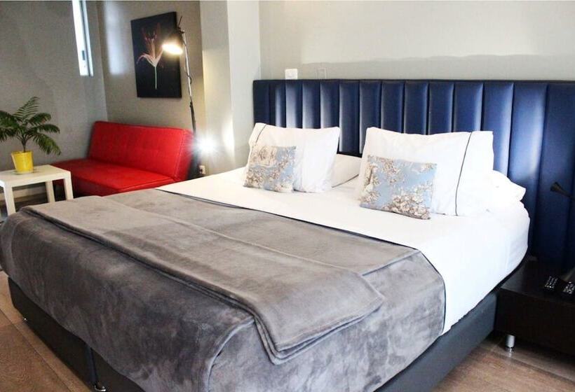 סוויטת ג'וניור, Living 55