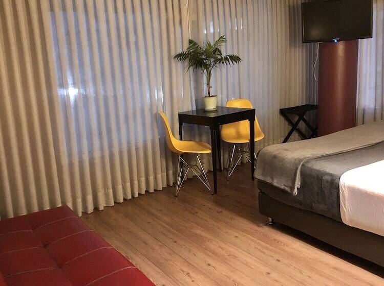 اتاق استاندارد, Living 55