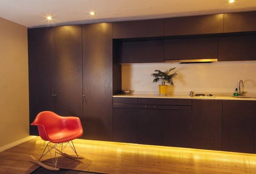 סוויטת ג'וניור, Living 55