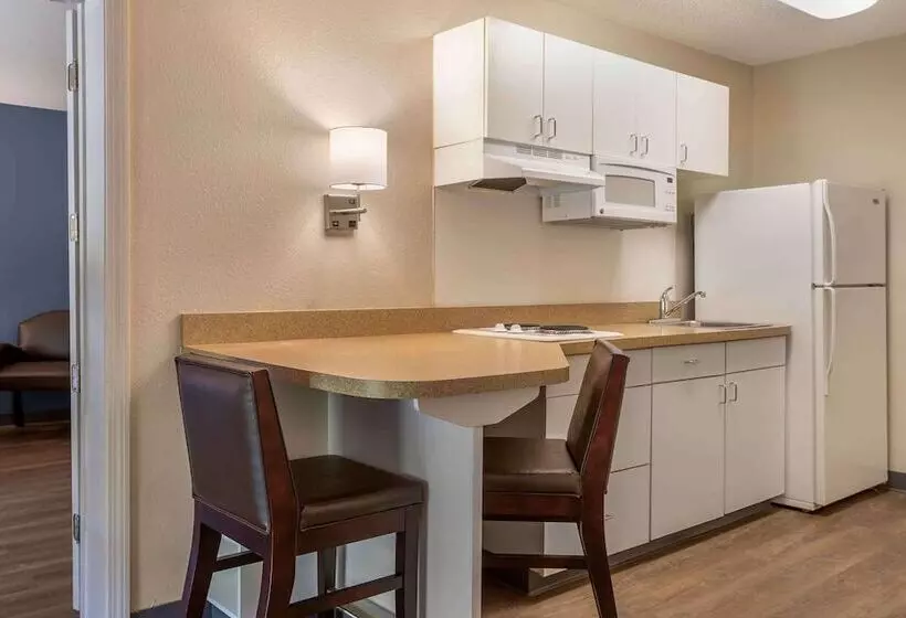 スイート, Extended Stay America Suites  Norwalk  Stamford