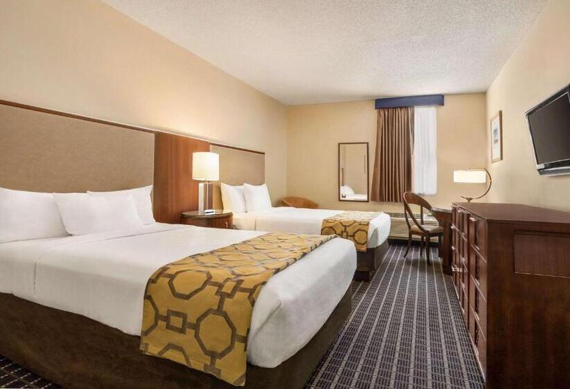 장애인용 디럭스룸, Belmont Inn & Suites