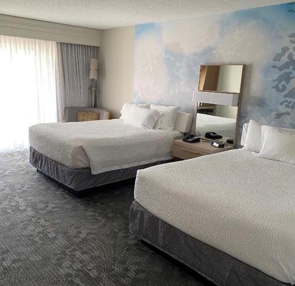 غرفة قياسية لذوى الاحتياجات الخاصة, Courtyard Boston Raynham