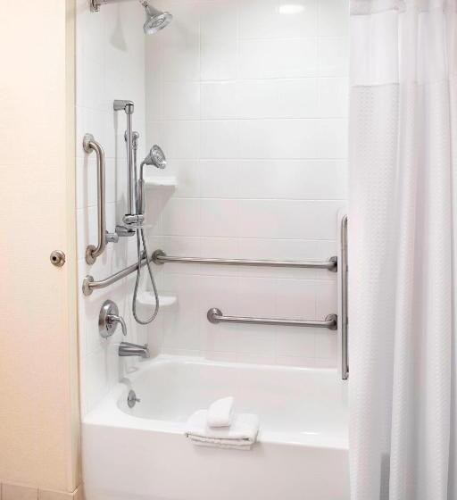 장애인을 위한 킹사이즈 침대 스탠다드 룸, Courtyard Reading Wyomissing