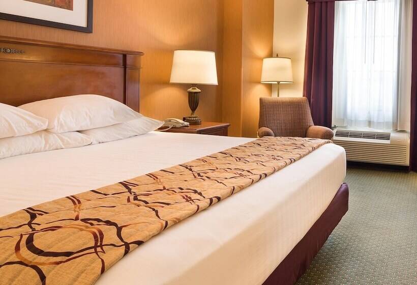 חדר דלוקס מותאם לאנשים עם מוגבלויות, Drury Inn & Suites Indianapolis Northeast