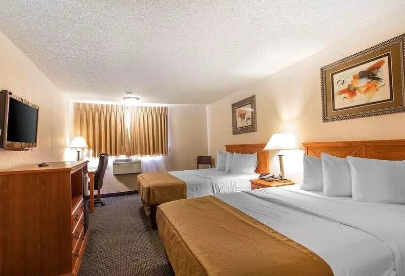 ２ダブルベッドのスタンダードルーム, Brentwood Inn Clinton