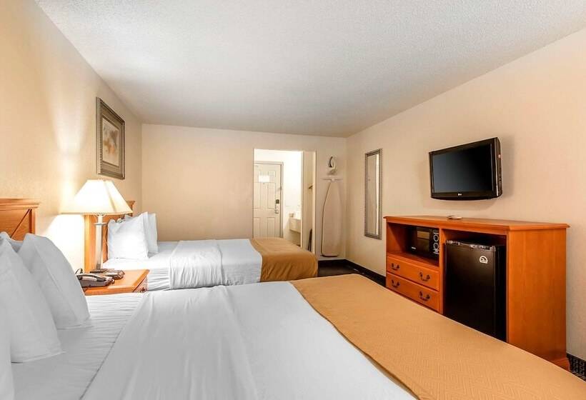 غرفه قياسيه سريرين مزدوجين, Brentwood Inn Clinton