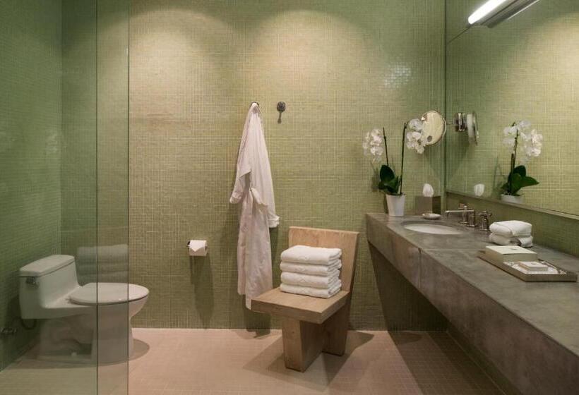 اتاق لوکس, Healdsburg