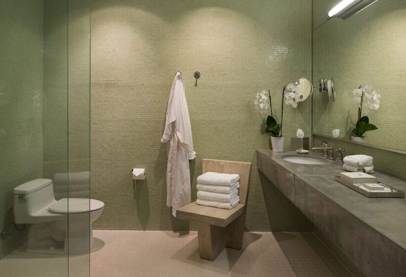 اتاق پرمیوم, Healdsburg