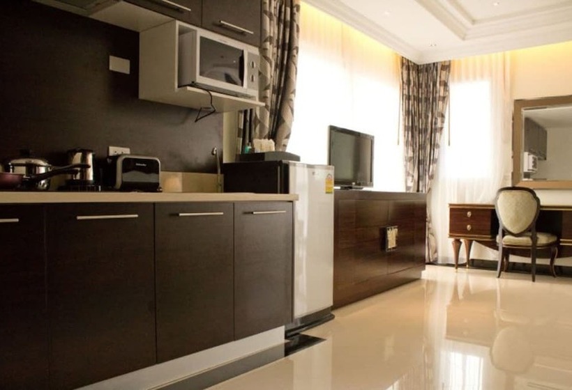 חדר סופריור, Lk Royal Wing