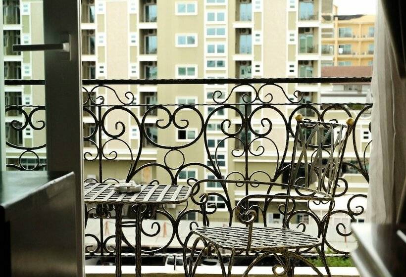 חדר סופריור, Lk Royal Wing