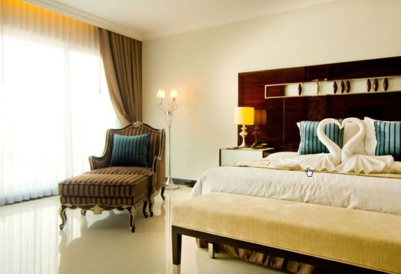 סוויטה עם מרפסת, Lk Royal Wing