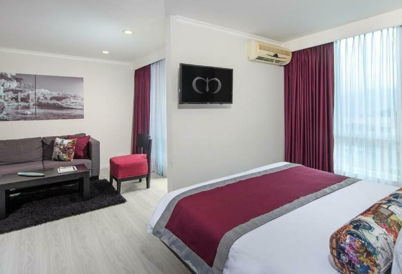 Люкс Премиум, The Morgana Poblado Suites