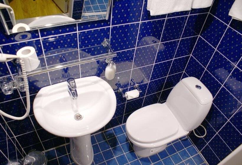 اتاق اکونومی, Gotthard Residents