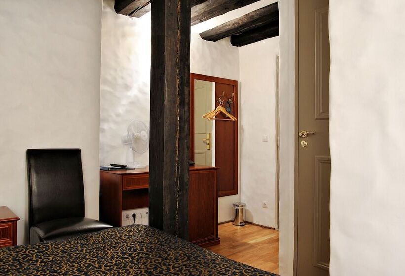 اتاق اکونومی, Gotthard Residents