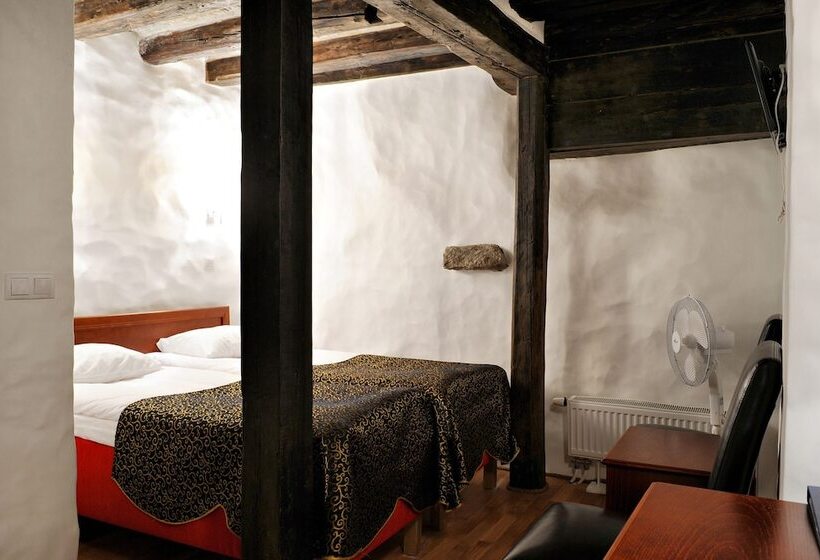 اتاق اکونومی, Gotthard Residents