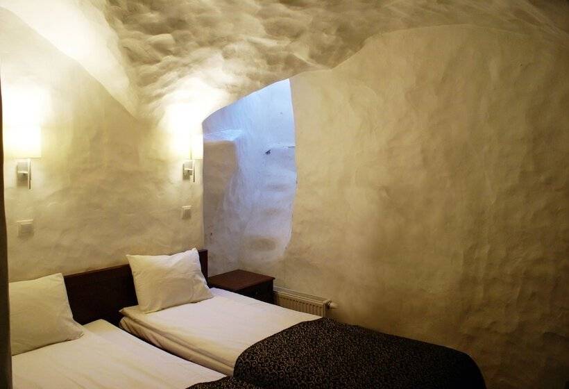 اتاق اکونومی, Gotthard Residents