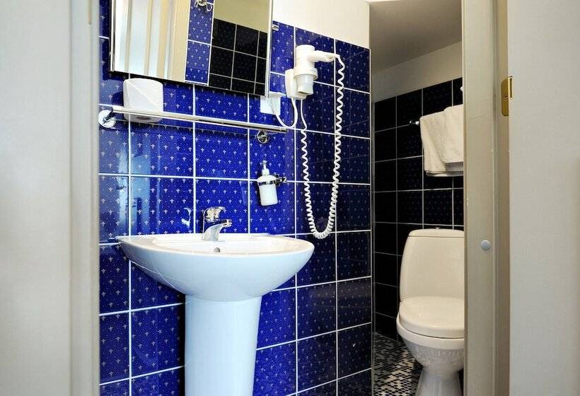 اتاق استاندارد سه نفره, Gotthard Residents