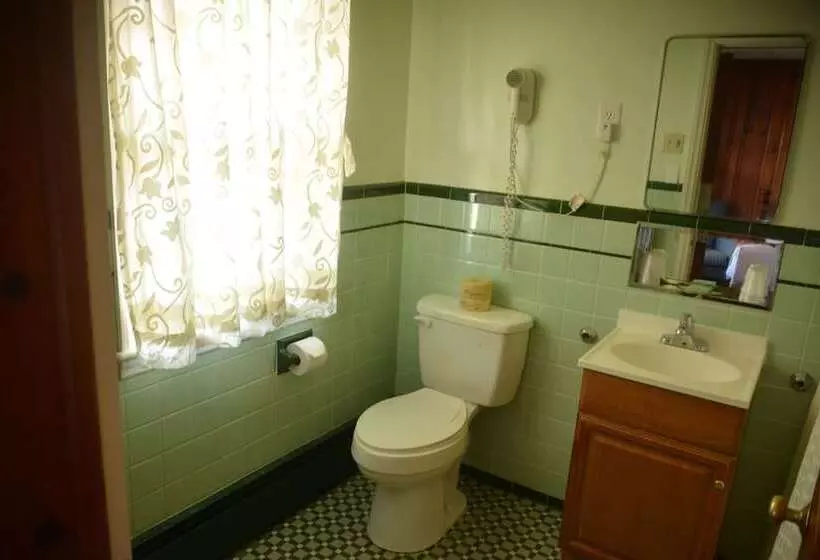 ２ダブルベッドのスタンダードルーム, Potomac River Motel