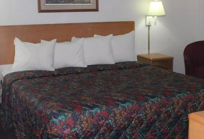 キングサイズベッドのスタンダードルーム, Americas Best Value Inn Grand Forks