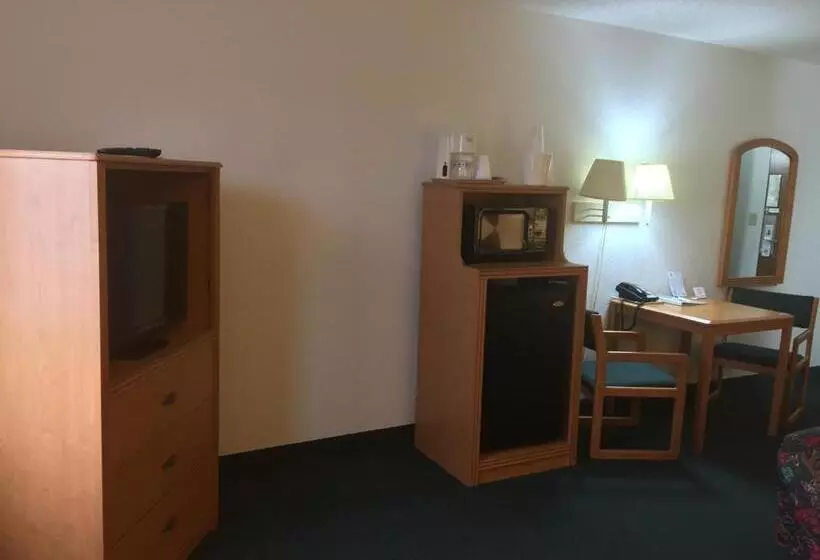 キングサイズベッドのデラックスルーム, Americas Best Value Inn Grand Forks