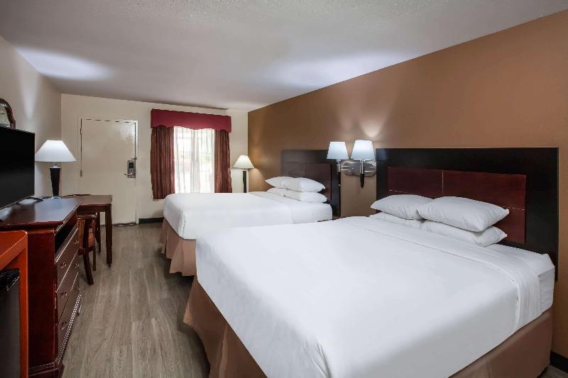 スタンダードルーム, Best Western Syracuse Downtown Hotel And Suites