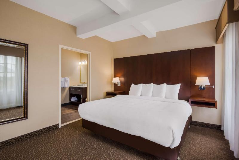 Люкс Кровать Кинг, Best Western Syracuse Downtown Hotel And Suites