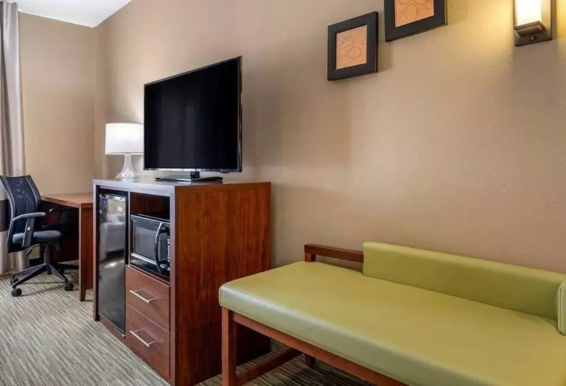 スイート, Comfort Suites North