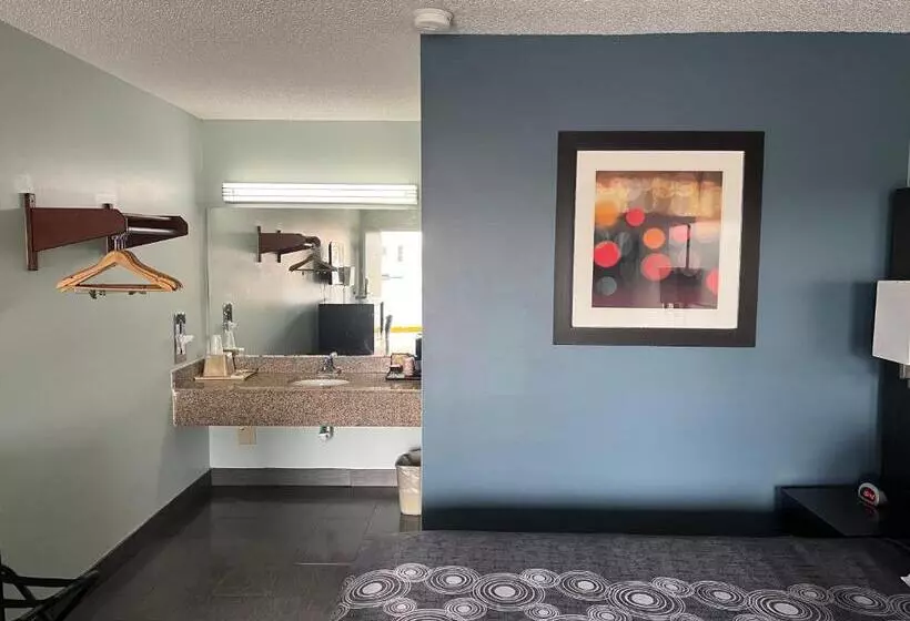 キングサイズベッドのスタンダードルーム, Executive Inn