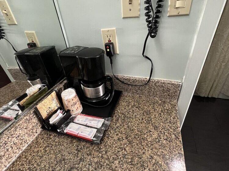 غرفة ديلوكس, Executive Inn