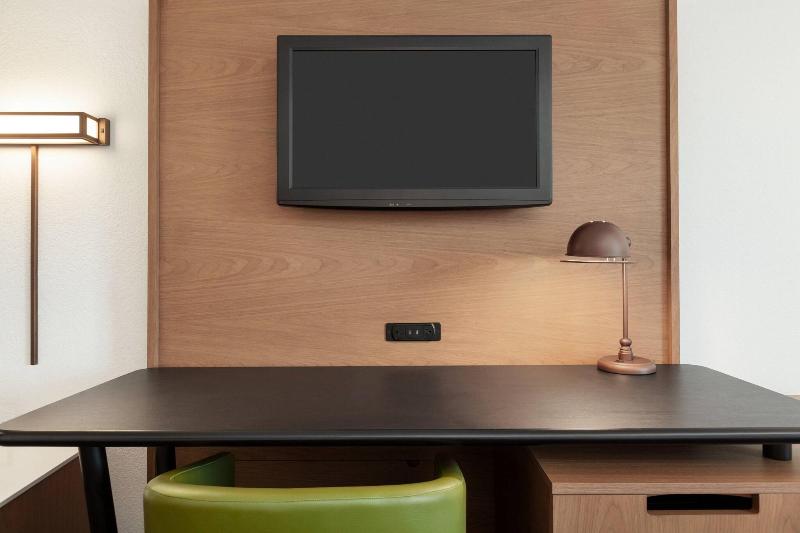 带大床的标准间, Fairfield Inn By Marriott Visalia Sequoia