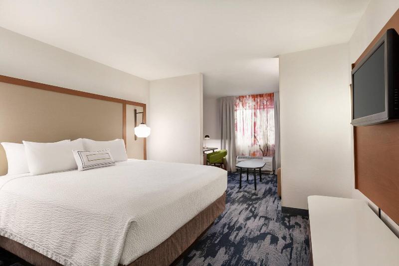 带大床的标准间, Fairfield Inn By Marriott Visalia Sequoia