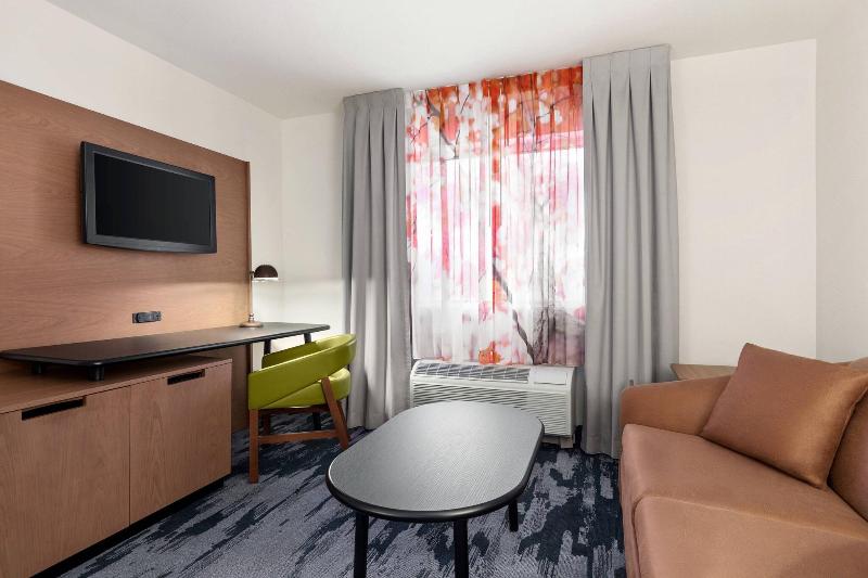 스탠다드 룸 킹사이즈 침대, Fairfield Inn By Marriott Visalia Sequoia