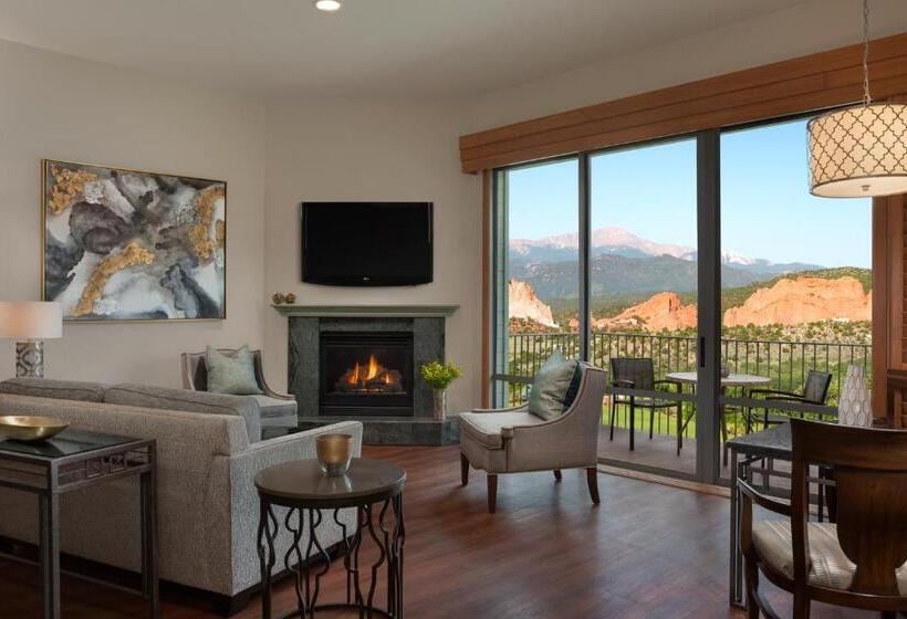 프리미엄 스위트, Garden Of The Gods Resort & Club