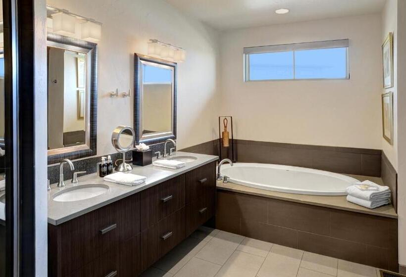 스탠다드 룸, Garden Of The Gods Resort & Club