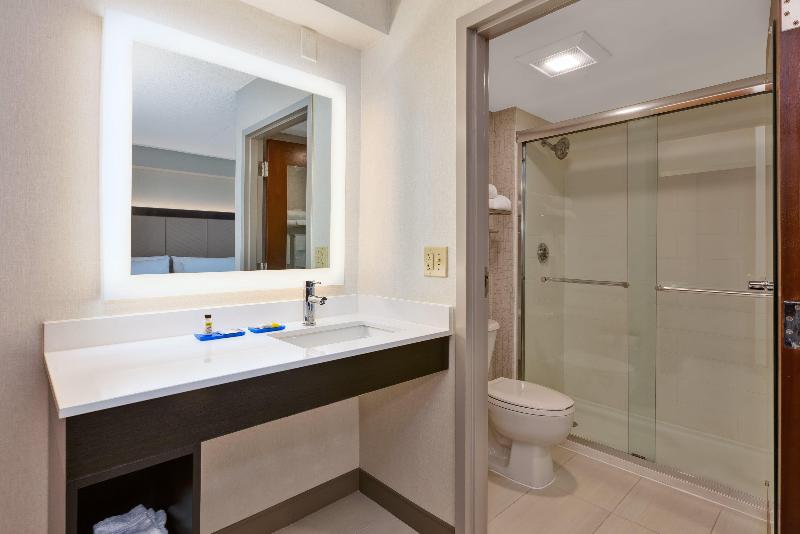 Люкс Кровать Кинг, Holiday Inn Express Blacksburg, An Ihg