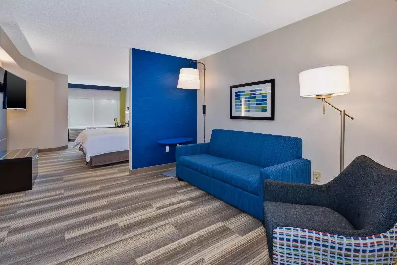 Sviitti Liikuntarajoitteisille, Holiday Inn Express Blacksburg, An Ihg