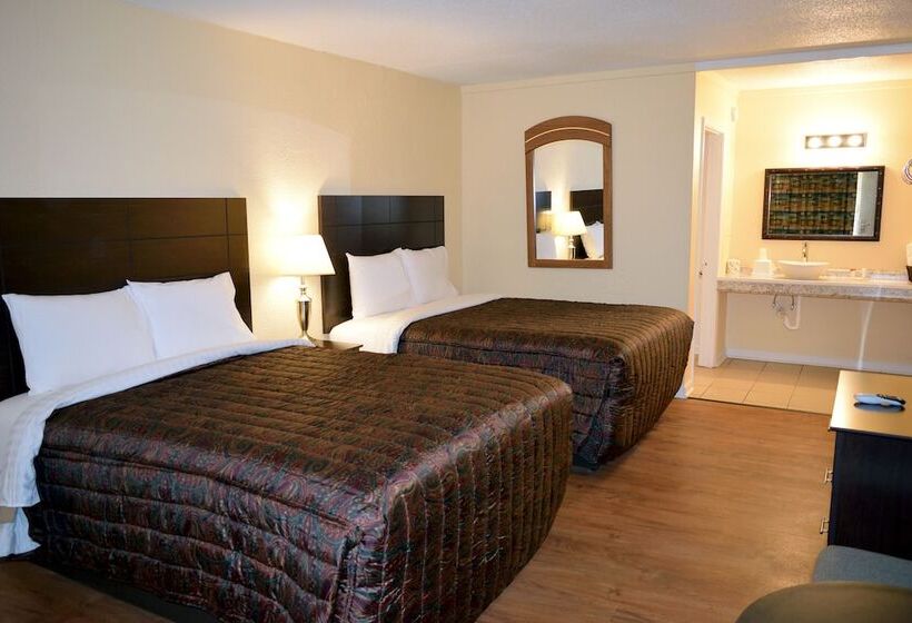 غرفة ديلوكس, Red Carpet Inn Battleboro