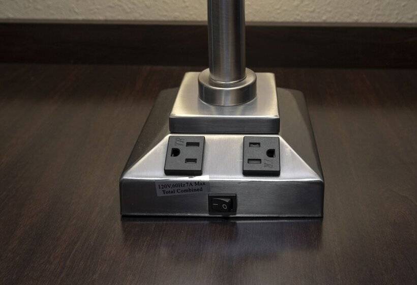 장애인용 디럭스룸, Red Roof Inn Marion, Va