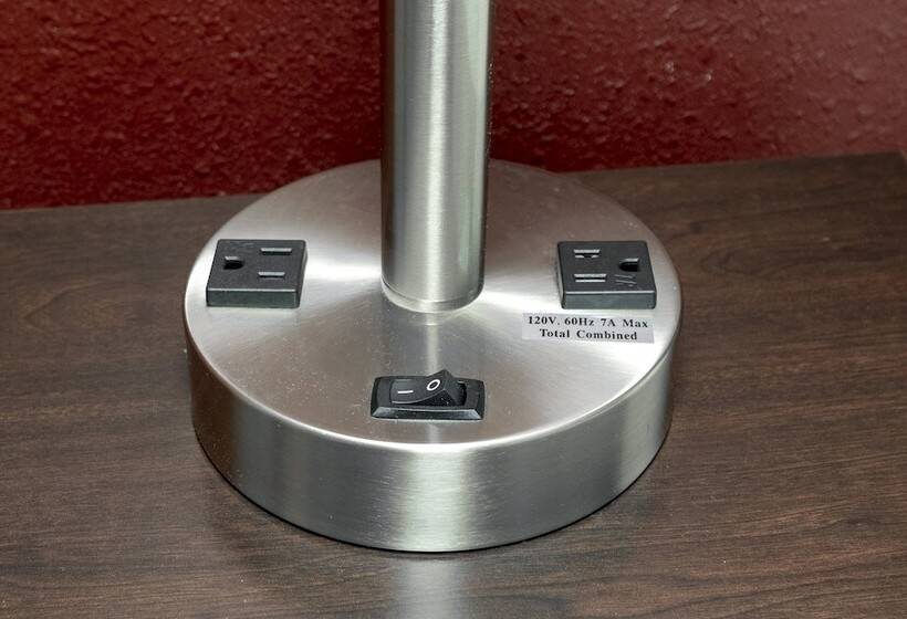 장애인용 디럭스룸, Red Roof Inn Marion, Va