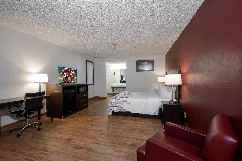 キングサイズベッドのデラックスルーム, Red Roof Inn Marion, Va