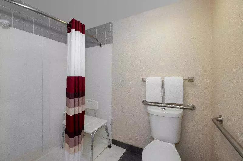 キングサイズベッドのデラックスルーム, Red Roof Inn Marion, Va